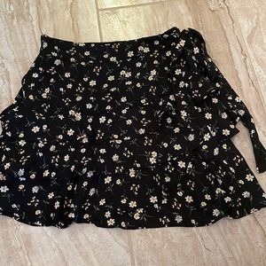 Francesca’s Floral Black Skirt